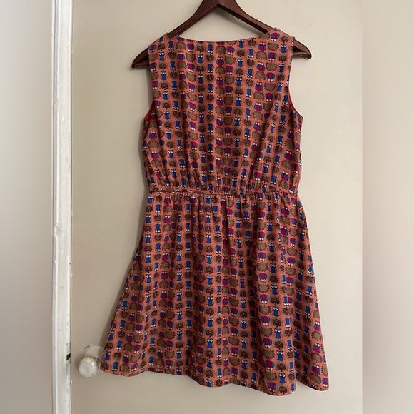 Owl print dress size small satin polyester - Picture 2 of 3